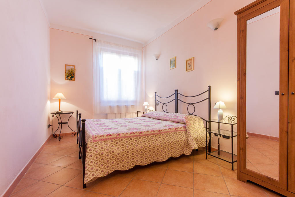 Agriturismo Podere Camollia Costalpino Rum bild